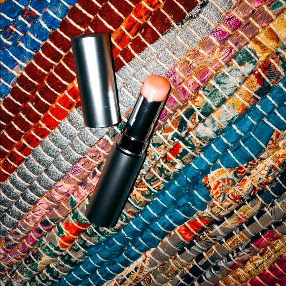 Plumping lip balm - Picture 1 of 1